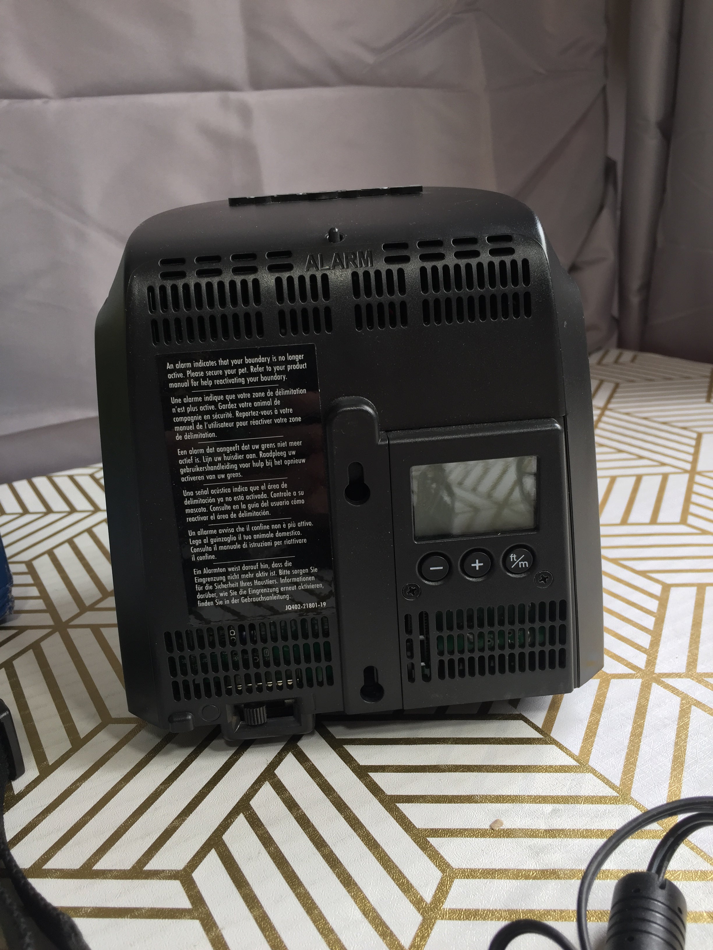 PetSafe Stay & Play Compact Wireless Pet Fence, LCD Screen 3/4 Acre Area (8045983760622)